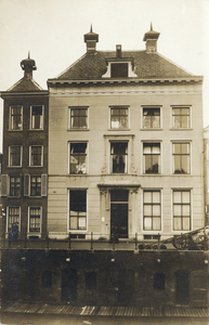 1831 Gezicht op de voorgevel van het Tandheelkundig Instituut (huis Payenborch, Oudegracht Tolsteegzijde 156) te ...